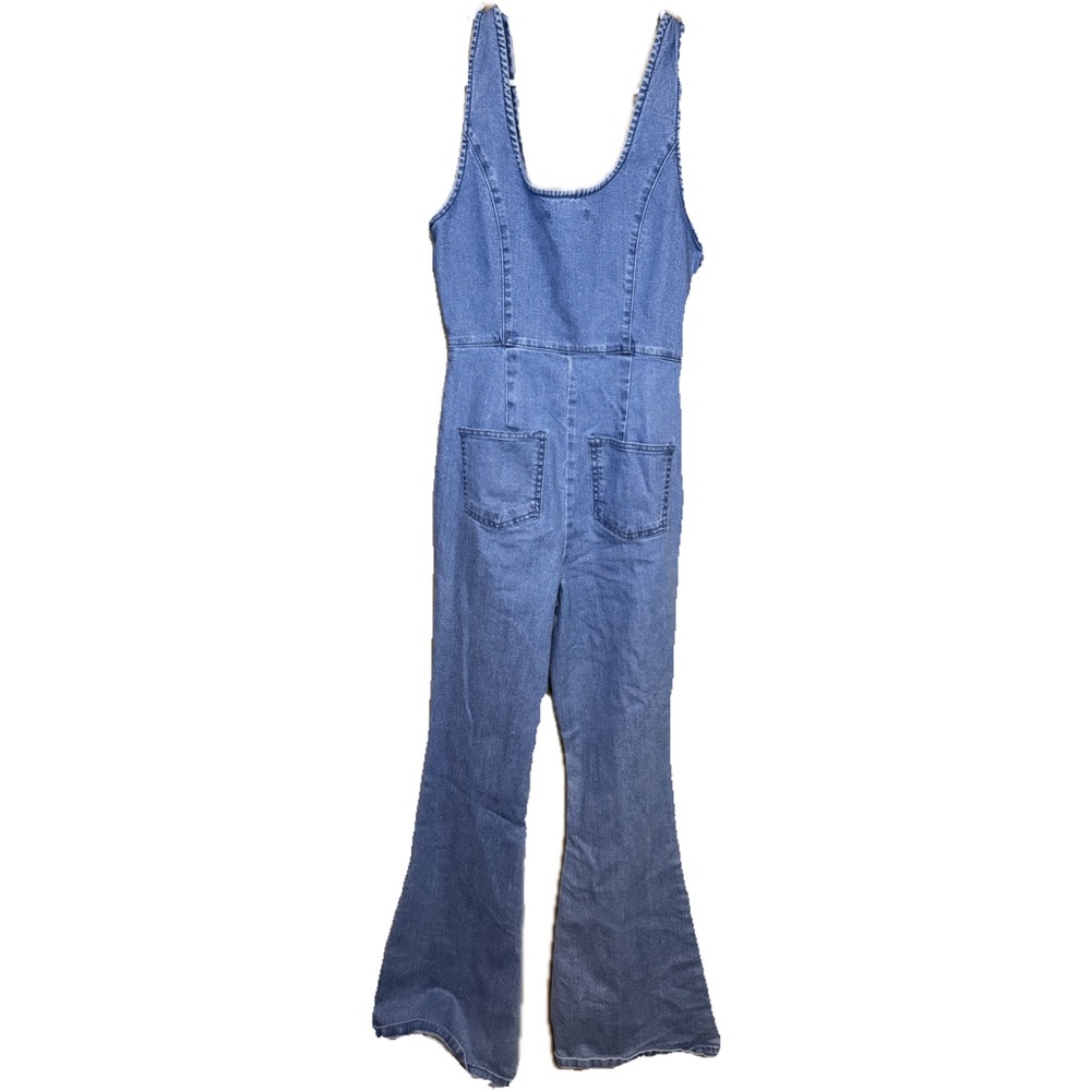 Forever 21 Jean jumpsuit blue jeans bootleg at the bottom NWOT